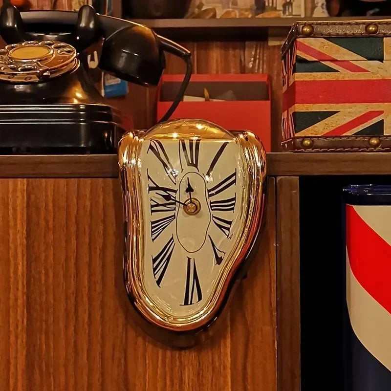 Horloge à poser fondante – Style Salvador Dali vintage & surréaliste