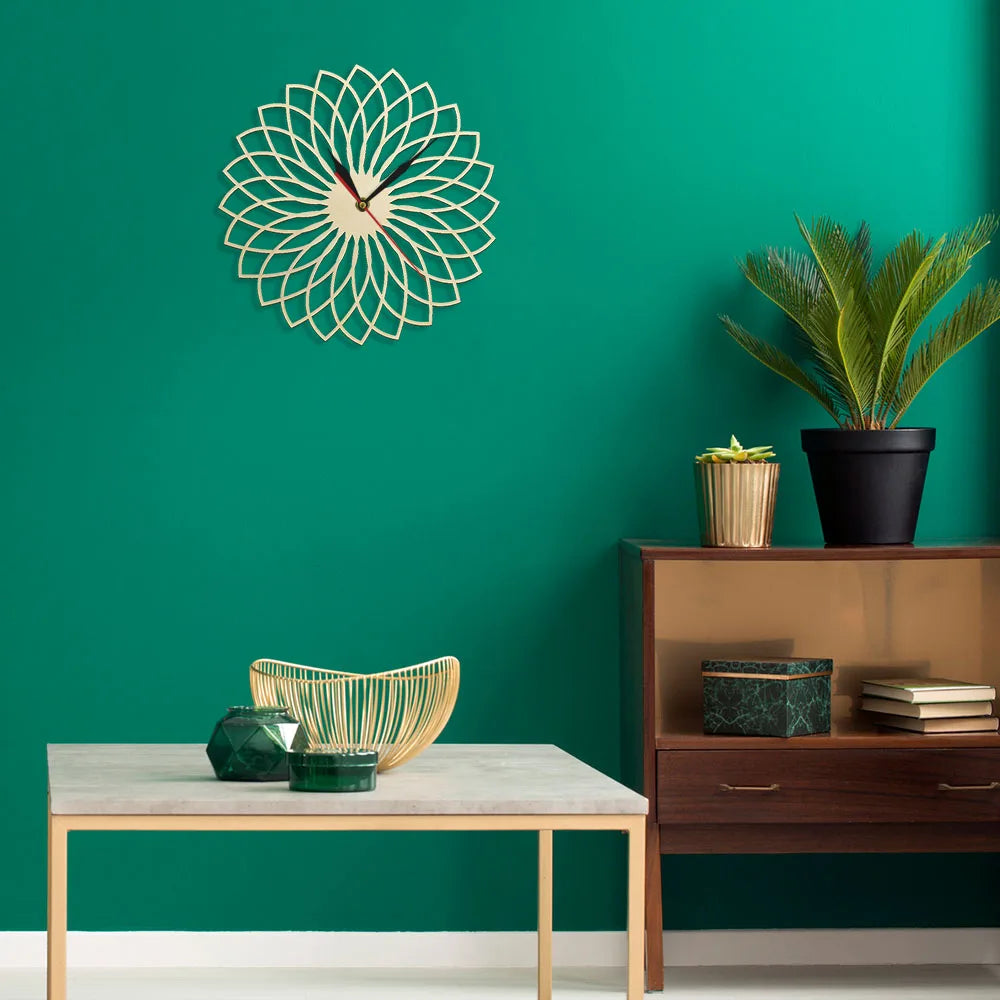 Horloge Mandala Bois Gravé | Design Floral Zen | Ultra-Silencieuse
