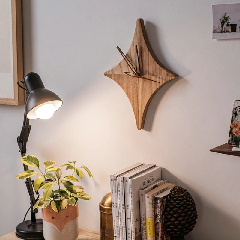 Horloge Sculpture Étoile Bois | Design Géométrique | Silencieuse