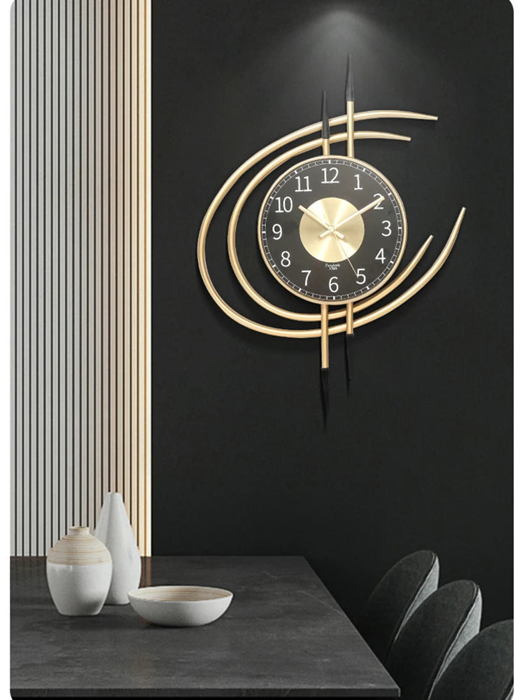 Horloge Métal Nordique | Anneaux Dorés 3D | Style Luxueux Silencieuse