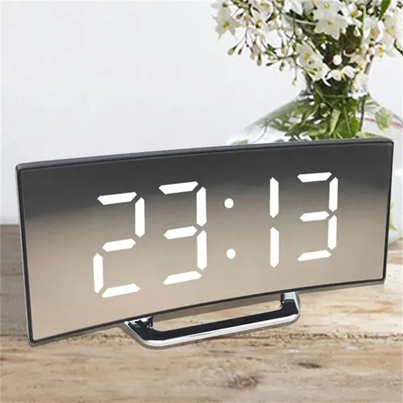 Horloge LED Miroir Courbé | Mode Nuit Auto | Chargement USB