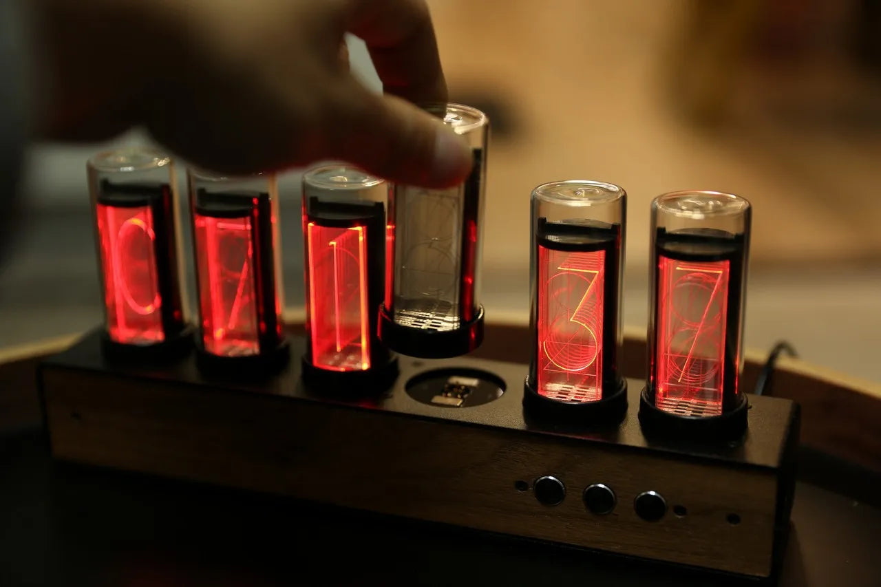 Horloge Nixie Steampunk | Boîtier Bois Tubes LED | Rétro-Futuriste